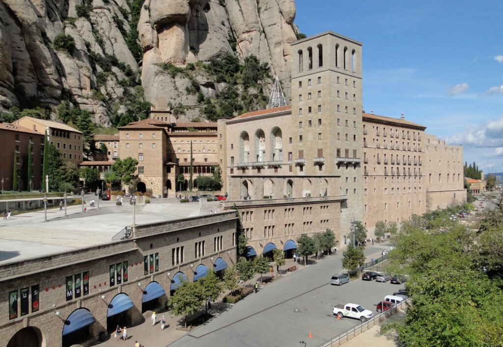 Transfer Barcelona to Montserrat – Santa Maria Monastery view
