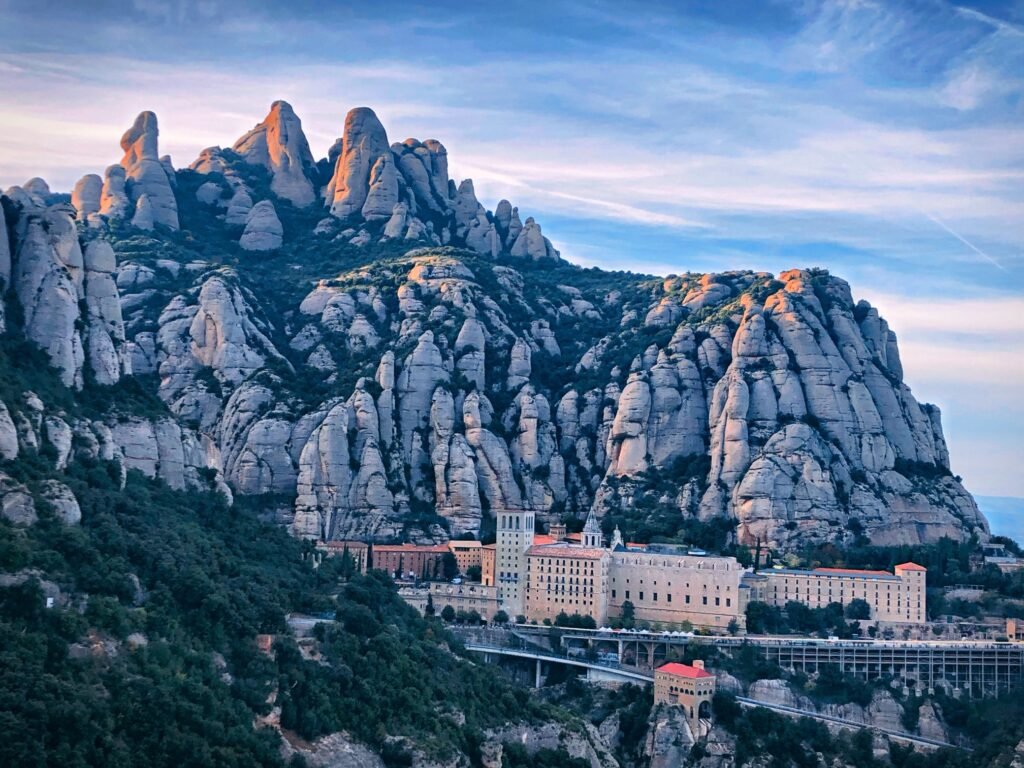 Private transfer to Montserrat – panoramic view of mountain range